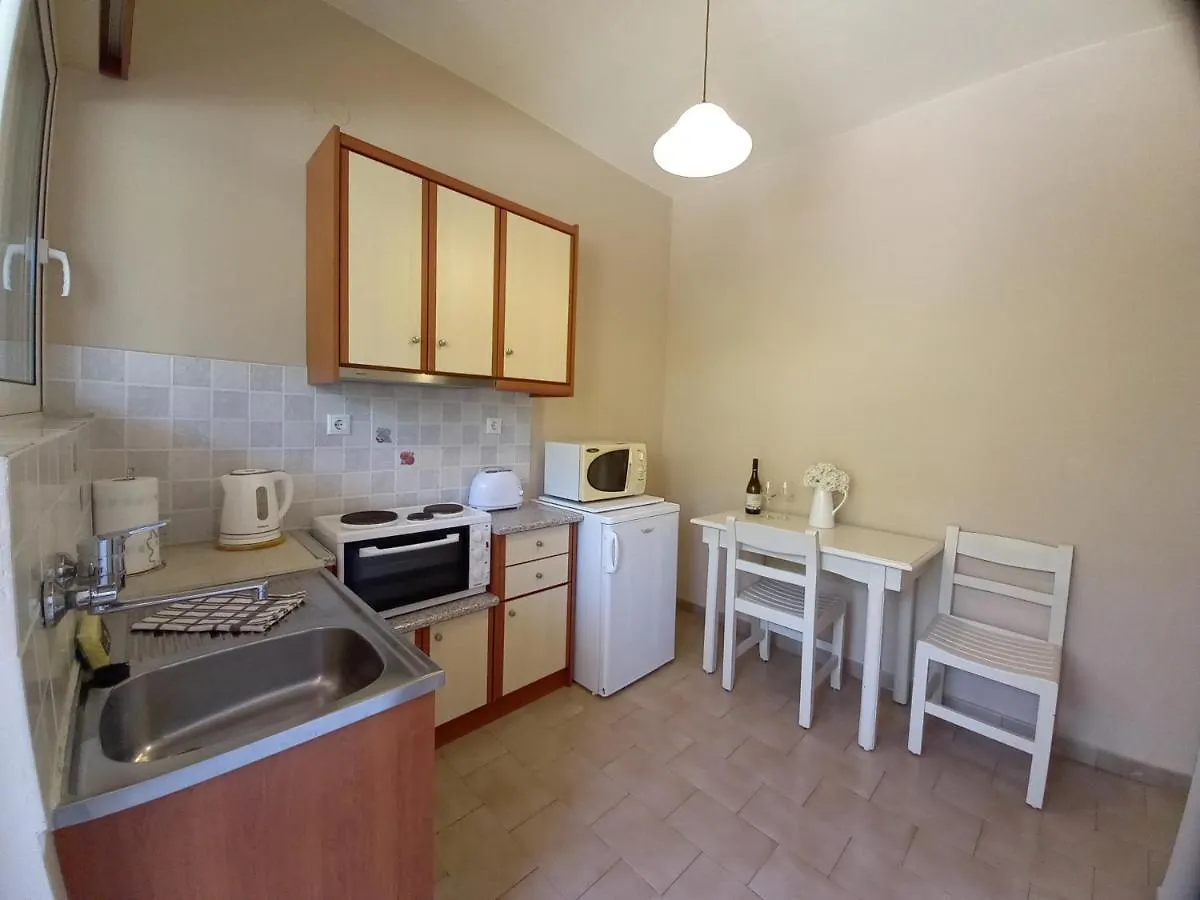 Apartmán Stefanos Studios Lassi