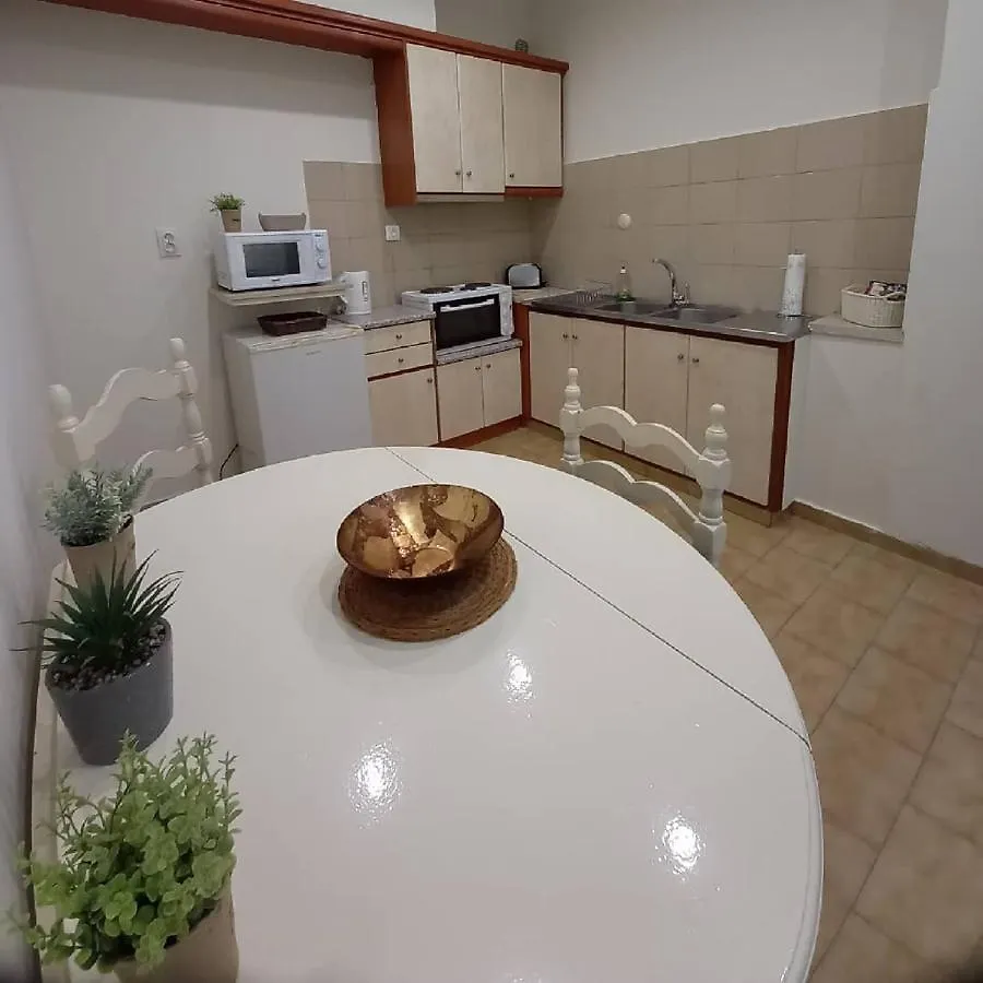 Stefanos Studios Lassi
